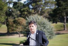 Kicillof: “Trabajamos para que la temporada resista a las políticas económicas que destruyen el turismo local”
