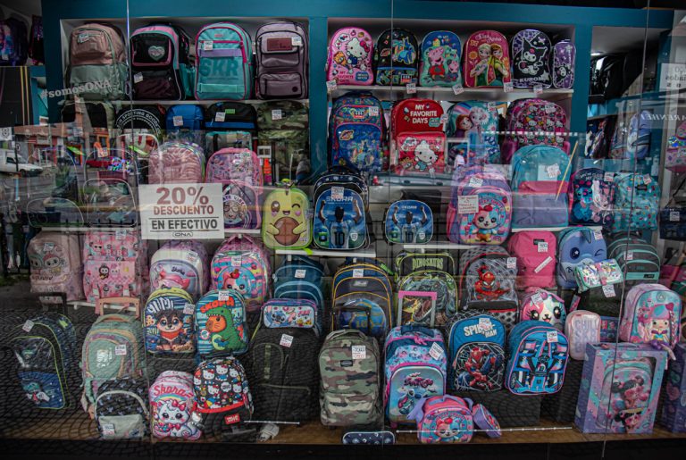 Acuerdo con descuentos para la vuelta a clases en Almirante Brown