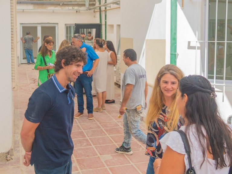 Andreotti visitó la obra de renovación de la Escuela Especial N°503