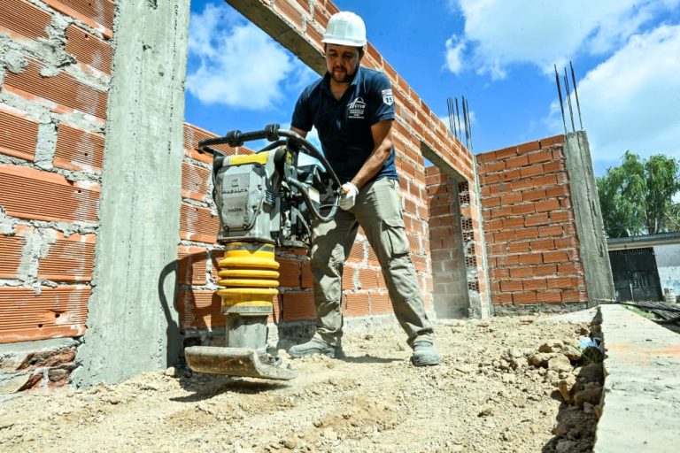 Nardini visitó la obra del nuevo edificio de la Escuela Secundaria Nº2