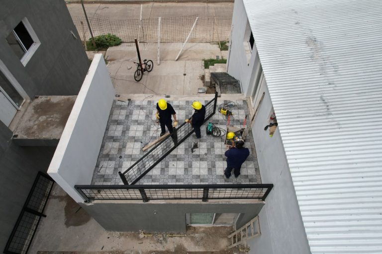 Avanzan las obras de viviendas en el barrio Don Orione