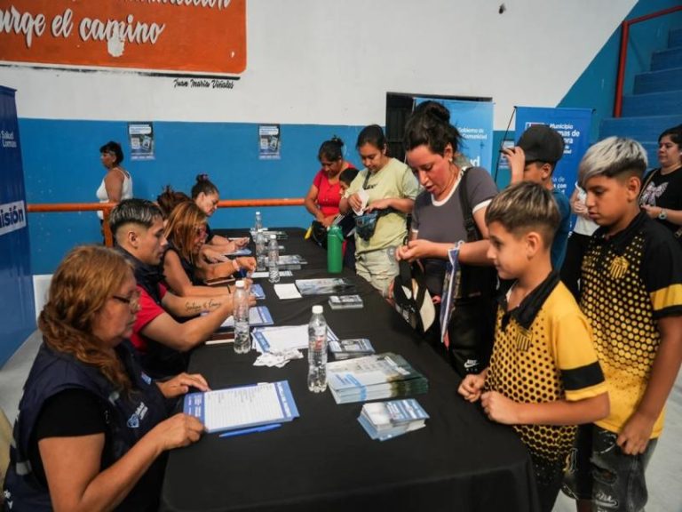 Más de 650 chicos de clubes de barrio realizaron aptos físicos en el Polideportivo Gatica