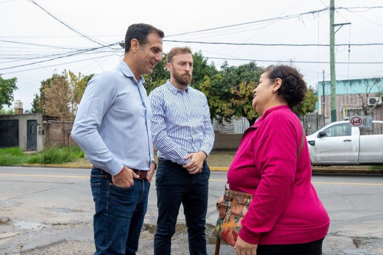 Álvarez y Otermin recorrieron las obras en el corredor Lynch