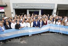 Espinoza y Kicillof incorporaron nuevos patrulleros, motos y efectivos policiales