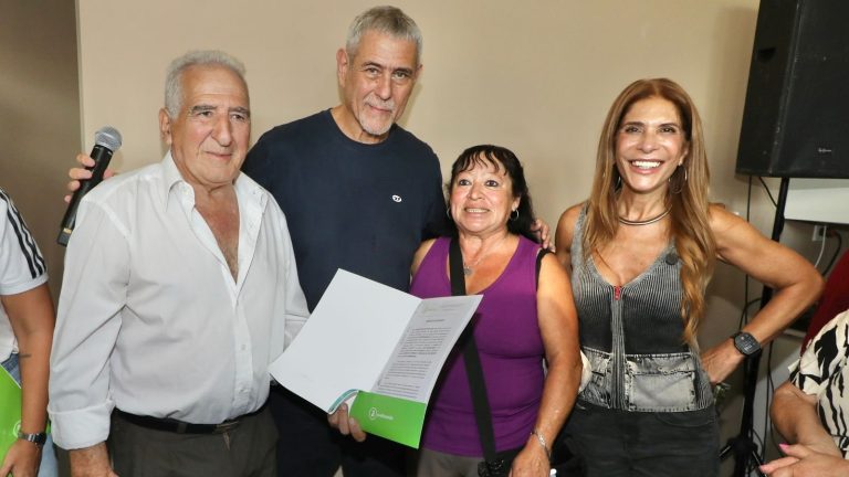 Ferraresi inauguró nuevas plazas y parques en Avellaneda