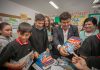 Un millón de Manuales y Kits Escolares: Espinoza y Kicillof protegen la educación pública frente al ajuste