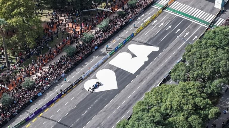 Con el sueño de la vuelta de la Fórmula 1 a la Ciudad, Colapinto hizo delirar a 600 mil personas