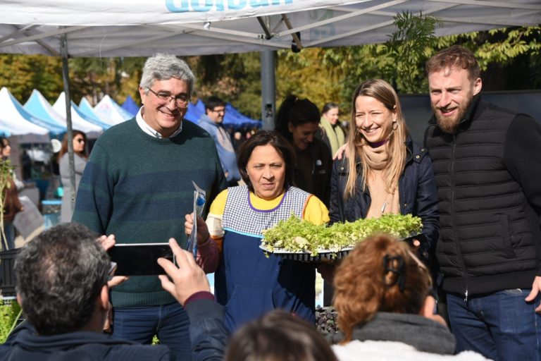 Rodríguez y Otermín recorrieron el Mercado Bonaerense de Plaza Libertad