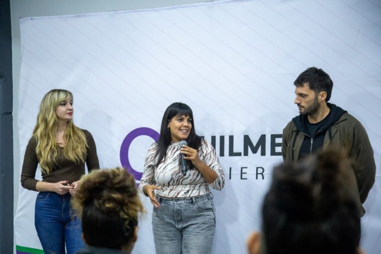 Entregan insumos para clubes de barrio en Quilmes