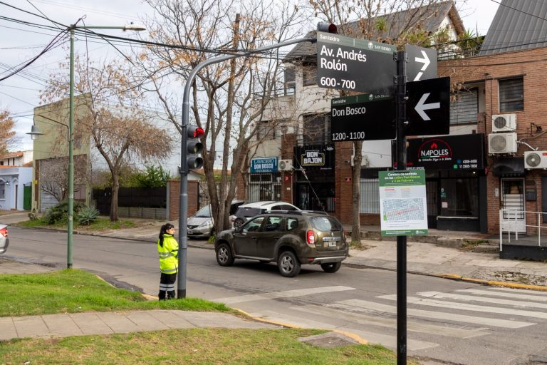 Reordenamiento vial: se modificó el sentido de circulación de dos calles en Las Lomas