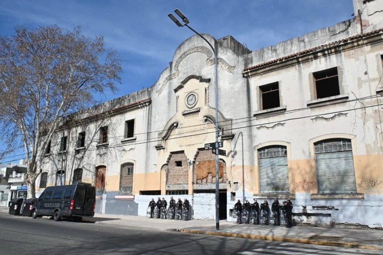La Ciudad llegó a las 900 propiedades recuperadas, tras un desalojo en Nueva Pompeya