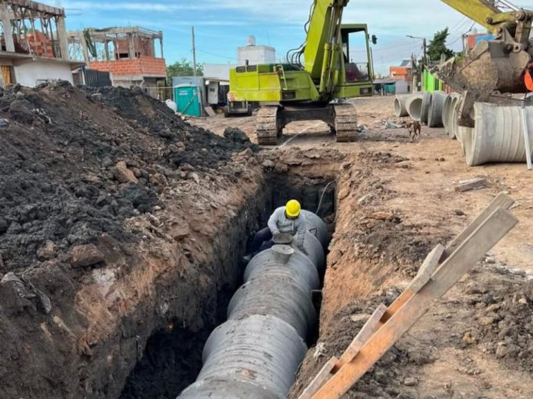 Se realiza una obra de saneamiento hídrico en el barrio El Paredón de Fiorito
