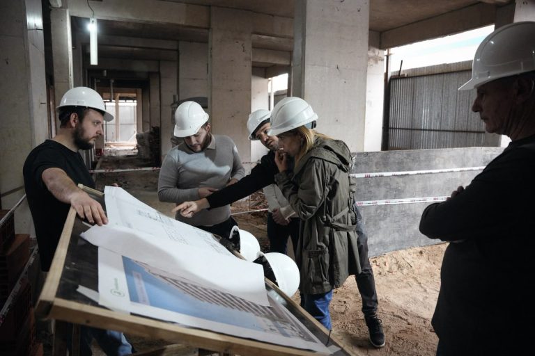 Sierra supervisa el avance de las obras en marcha en Avellaneda