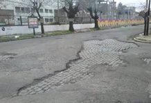 Advierten que 9 de cada 10 calles de Lanús tienen baches