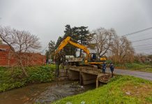 Berazategui avanza con trabajos de saneamiento en el Arroyo Las Conchitas