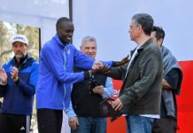 Más de 16 mil corredores de 64 países disputaron la Maratón en las calles de la Ciudad