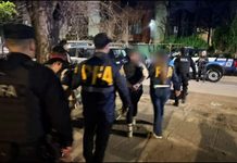 Desbaratan tres puntos de venta de drogas en Villa Tesei y detuvieron a tres personas