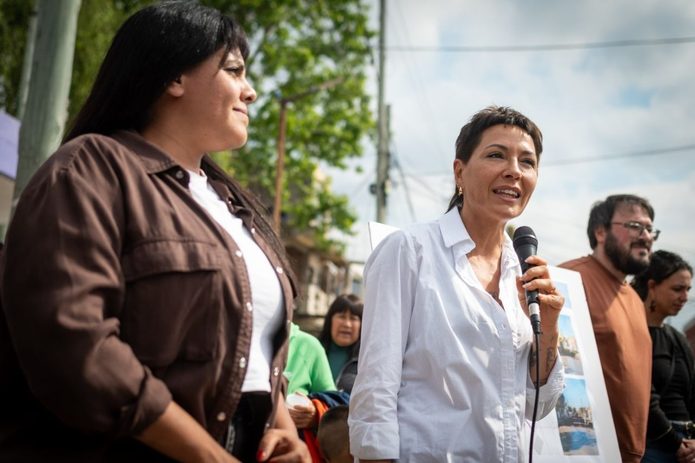 MAYRA Y EVA MIERI INUGURARON 33 NUEVAS CUADRAS DE PAVIMENTO EN EL BARRIO EL PROGRESO DE BERNAL OESTE 2
